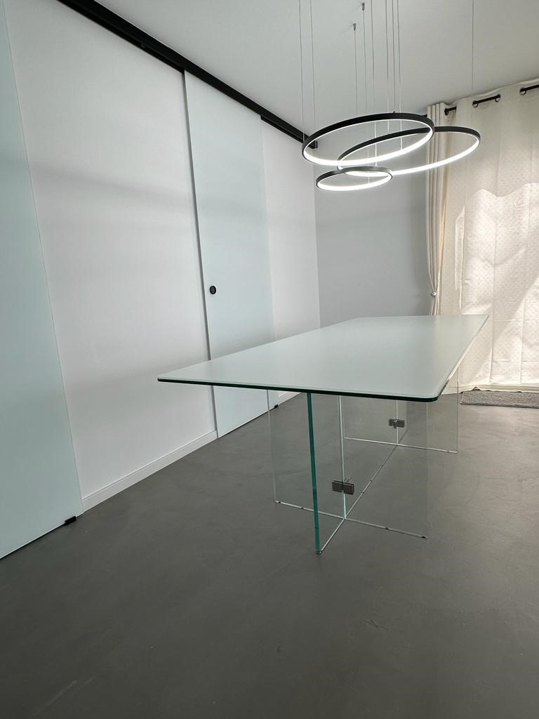 Glasplatte für Tisch nach Maß – hochwertige Tischplatte Glas von Meitinger Glas
