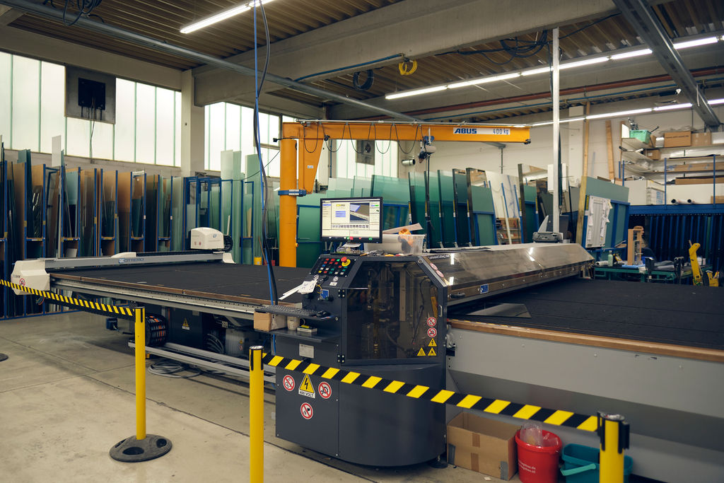 Lagerbereich der Glaserei in München – Meitinger Glas, Ihre erfahrene Glaserei München mit eigener Produktion